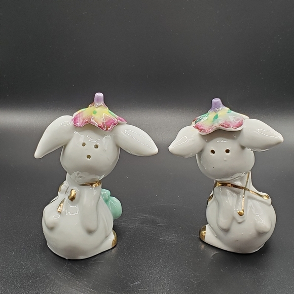 Adorable Bunny Salt and Pepper Shakers 1940's - Picture 5 of 7